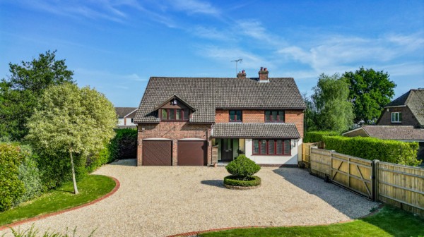 Large Family Home Close To Cranbrook School - EAID:ef57f983cf4b2a5bbece8a930a878071, BID:1