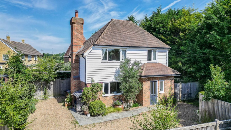 Images for With A Detached Kiln In Sandhurst EAID:366206731 BID:bid