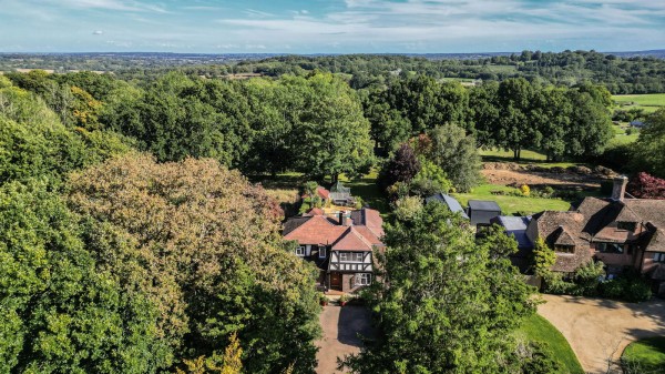Stunning Rural Location In Hawkhurst - EAID:366206731, BID:bid