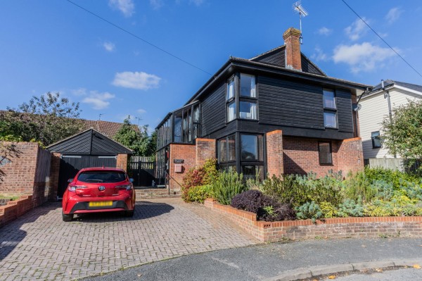 Close Proximity To Cranbrook High Street - EAID:366206731, BID:bid