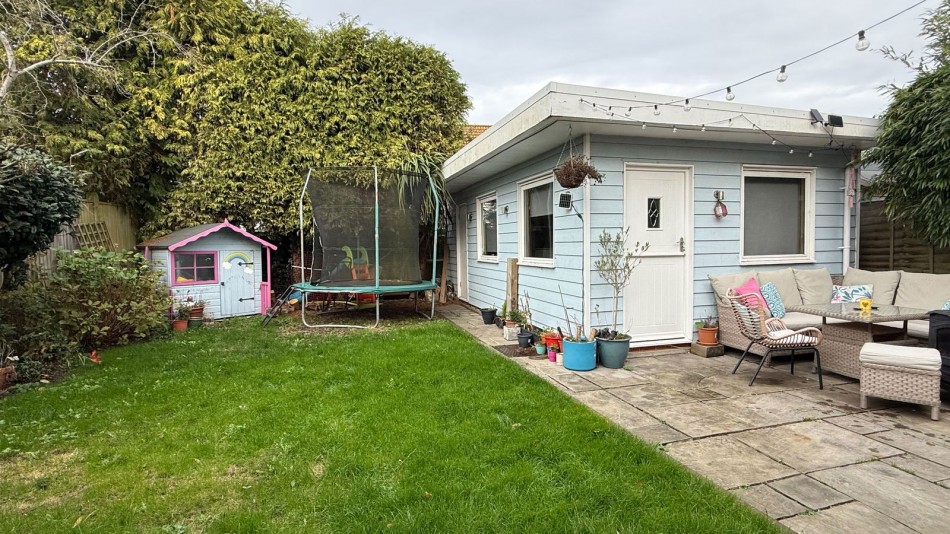 Images for With a Fully Equipped Home Office in Flimwell EAID:366206731 BID:bid