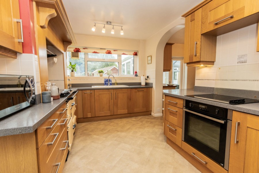 Images for Theobalds, Hawkhurst EAID:366206731 BID:bid