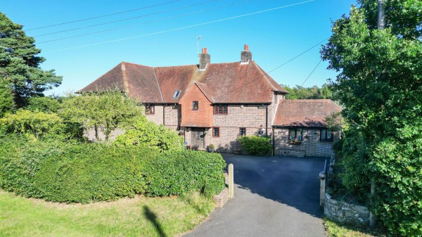 A Spacious Family Home in Burwash - EAID:366206731, BID:bid